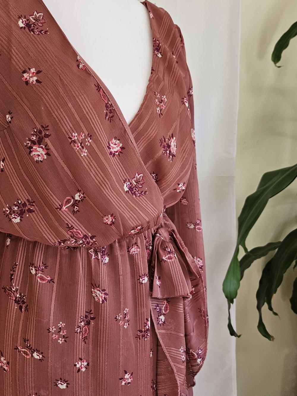 Altar'd State Mauve Floral Wrap Mini Dress Long Sleeve Cottagecore Size XS Lott - Picture 4 of 16